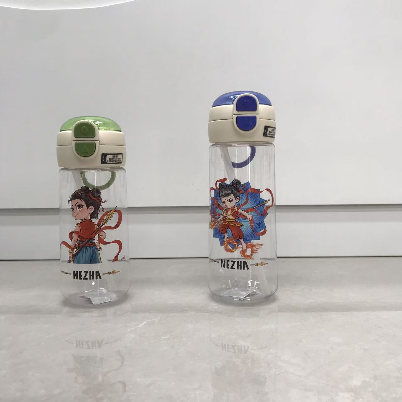 卡通形象吸管杯 学生便携防漏水杯 国漫IP大容量耐摔创意随手杯详情2