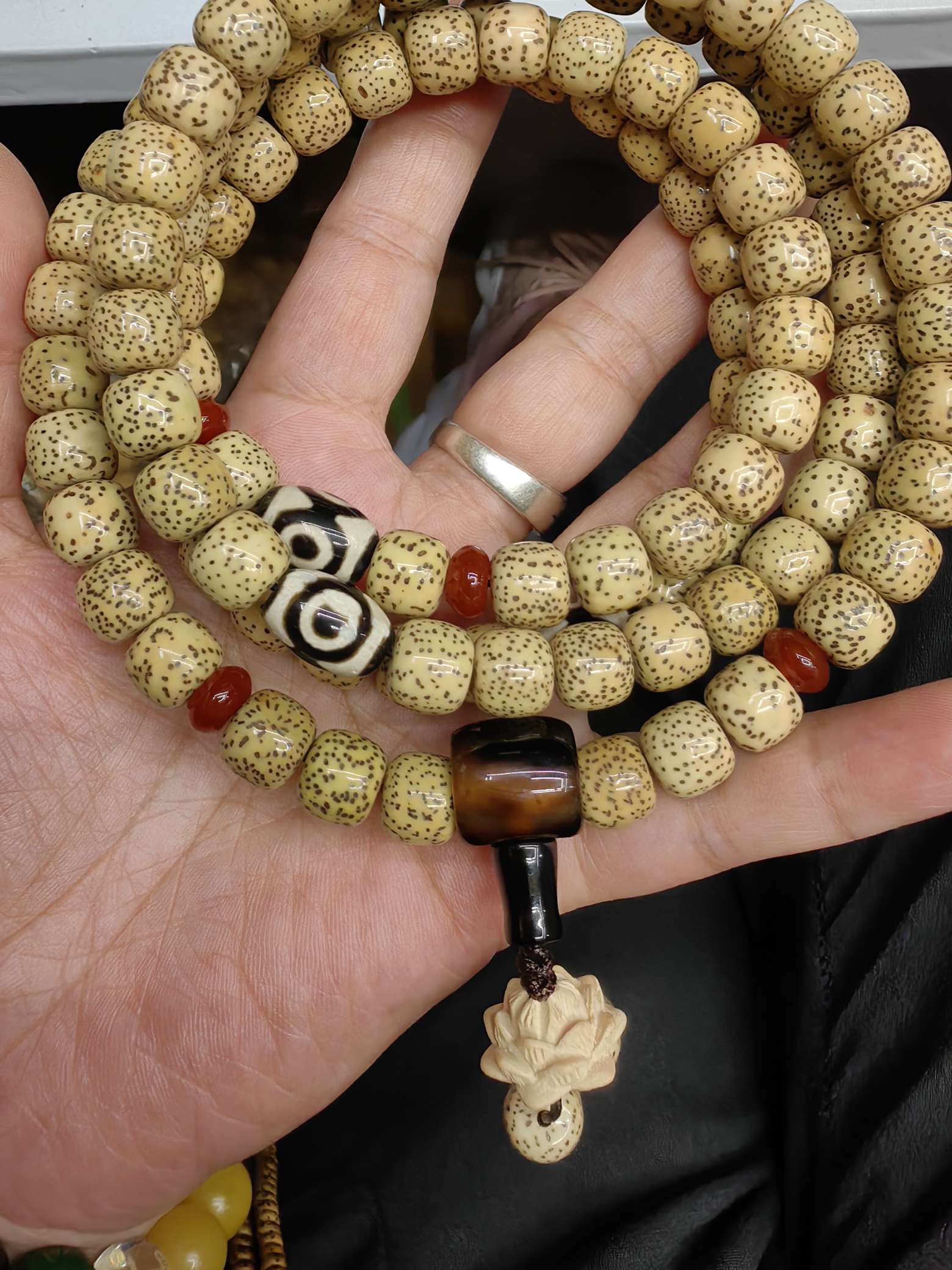 批发原生态海南鸡油黄星月菩提108颗长串老型桶黄金籽文玩佛珠男 详情图3