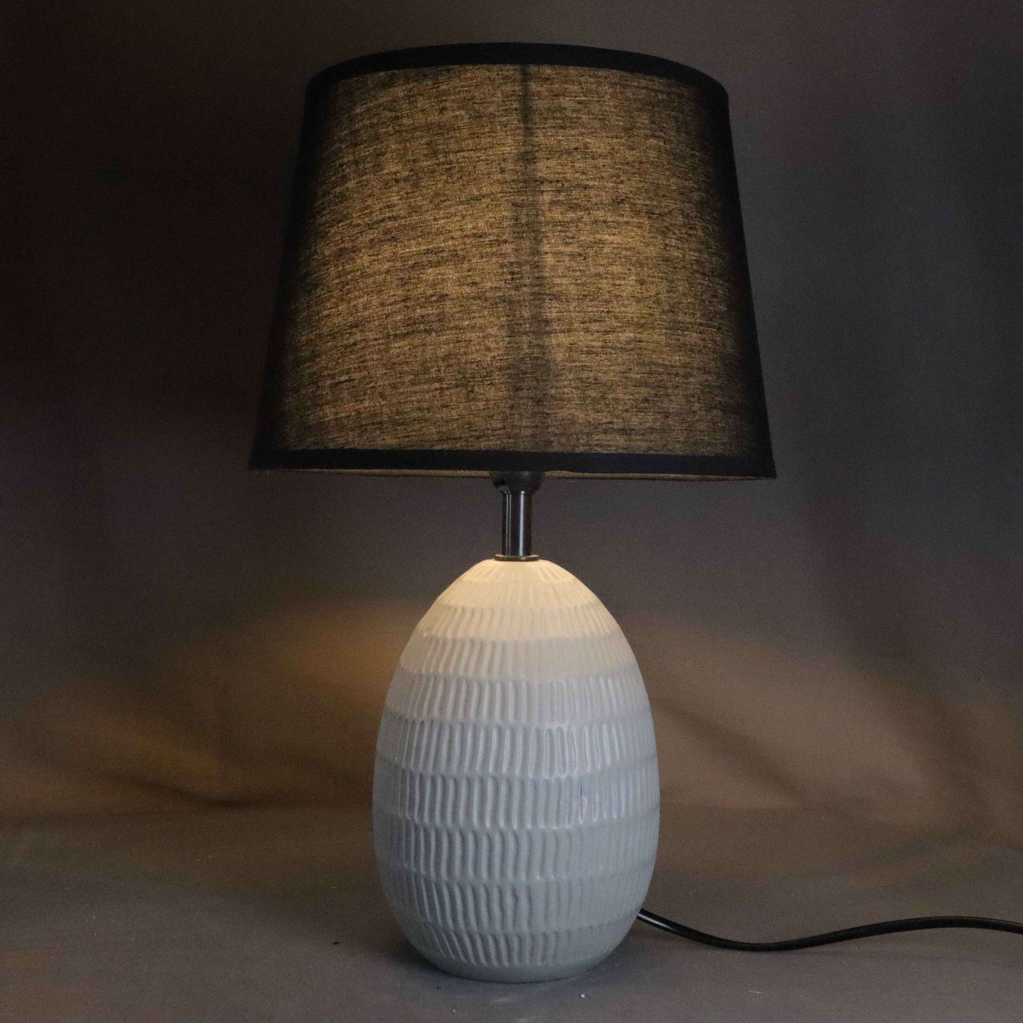 厂家直销美式陶瓷书房台灯客厅简约床头灯卧室装饰台灯批发供货 