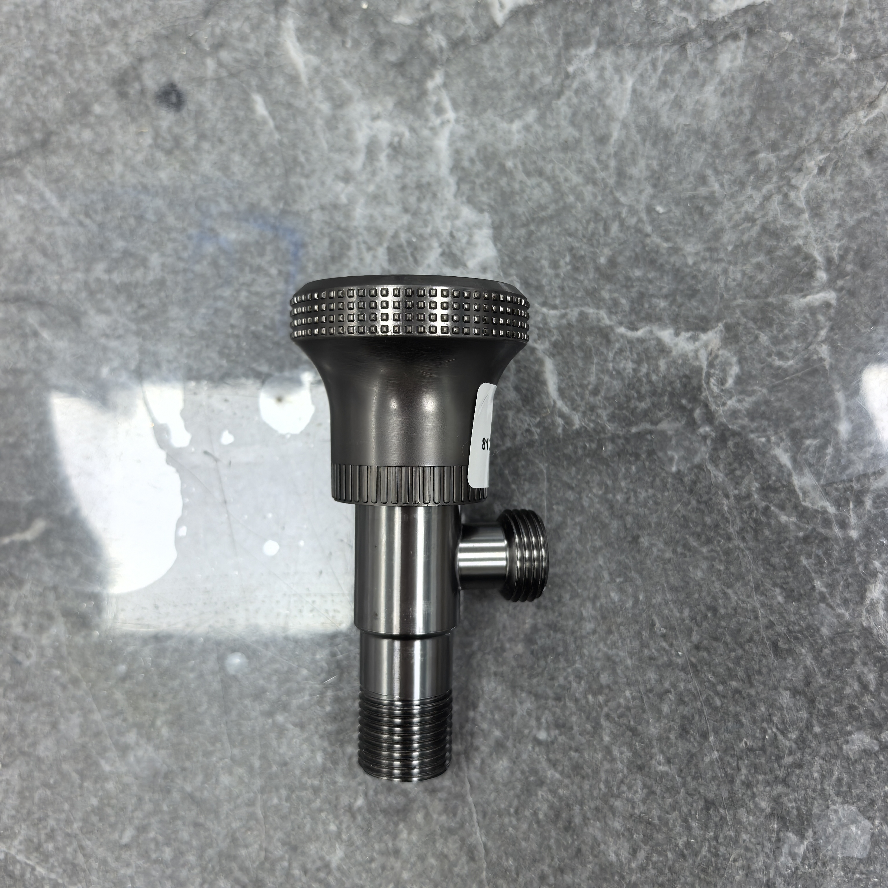 RR-AV113G,SS201 gun gray Angle valve, gun gray plastic handwheel, copper valve core full figure