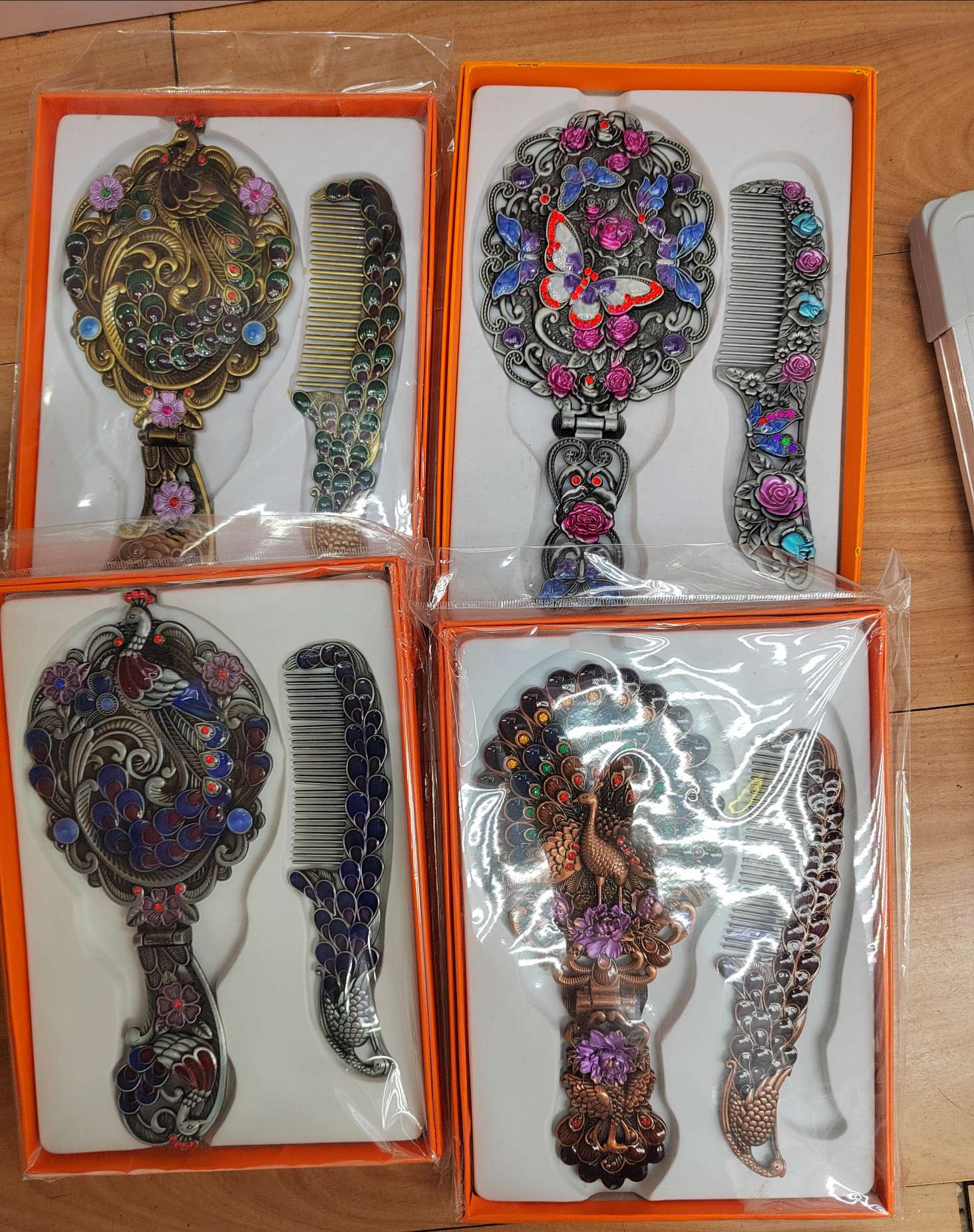 合金材料套镜/孔雀/镜子梳子产品图