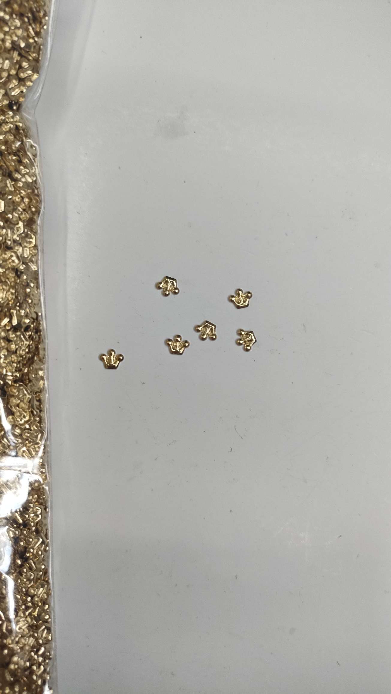 时尚饰品配件多款精选百搭潮流装饰品配件多色可选丰富款式适合搭配各种造型白底实物图