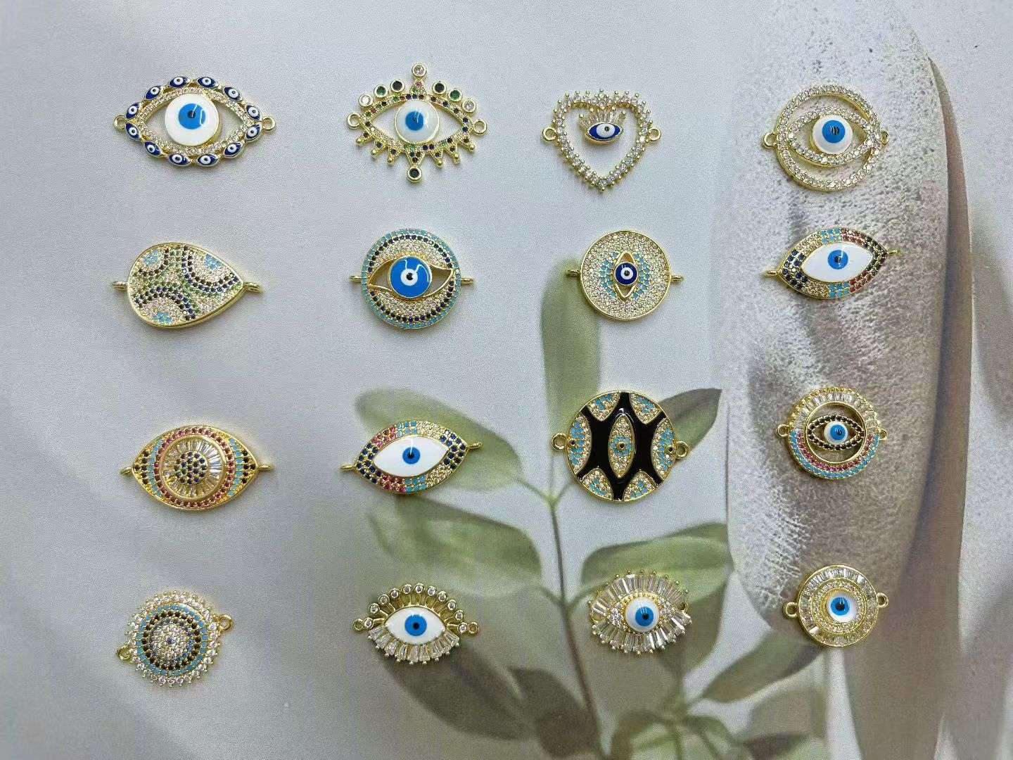 European and American cross-border best-selling personalized and fashionable necklace pendants, European and American trendy hip-hop necklace pendants and accessories details Picture