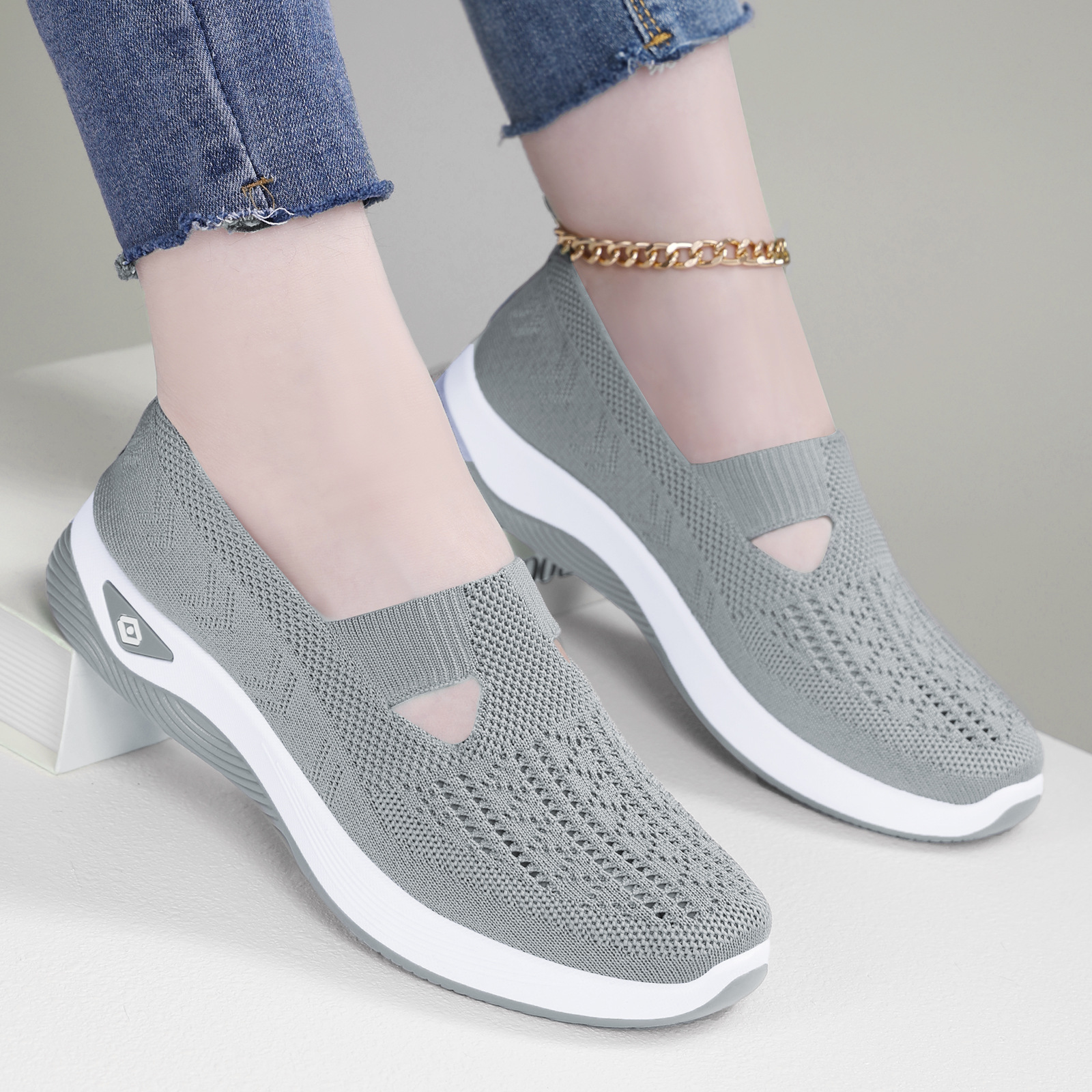 shoes women's shoes new casual shoes women's fashion shoes breathable old beijing cloth shoes cross-border manufacturers send mom shoes undefined