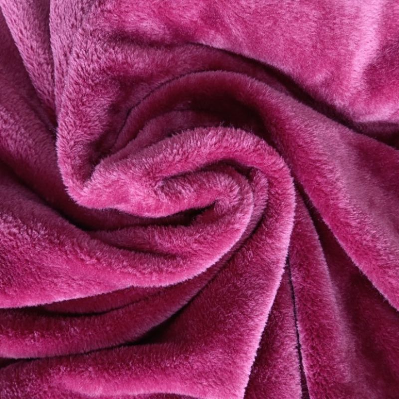 厂家批发外贸法兰绒各色毛毯法兰绒毯子加厚瑜伽盖毯礼品毛毯