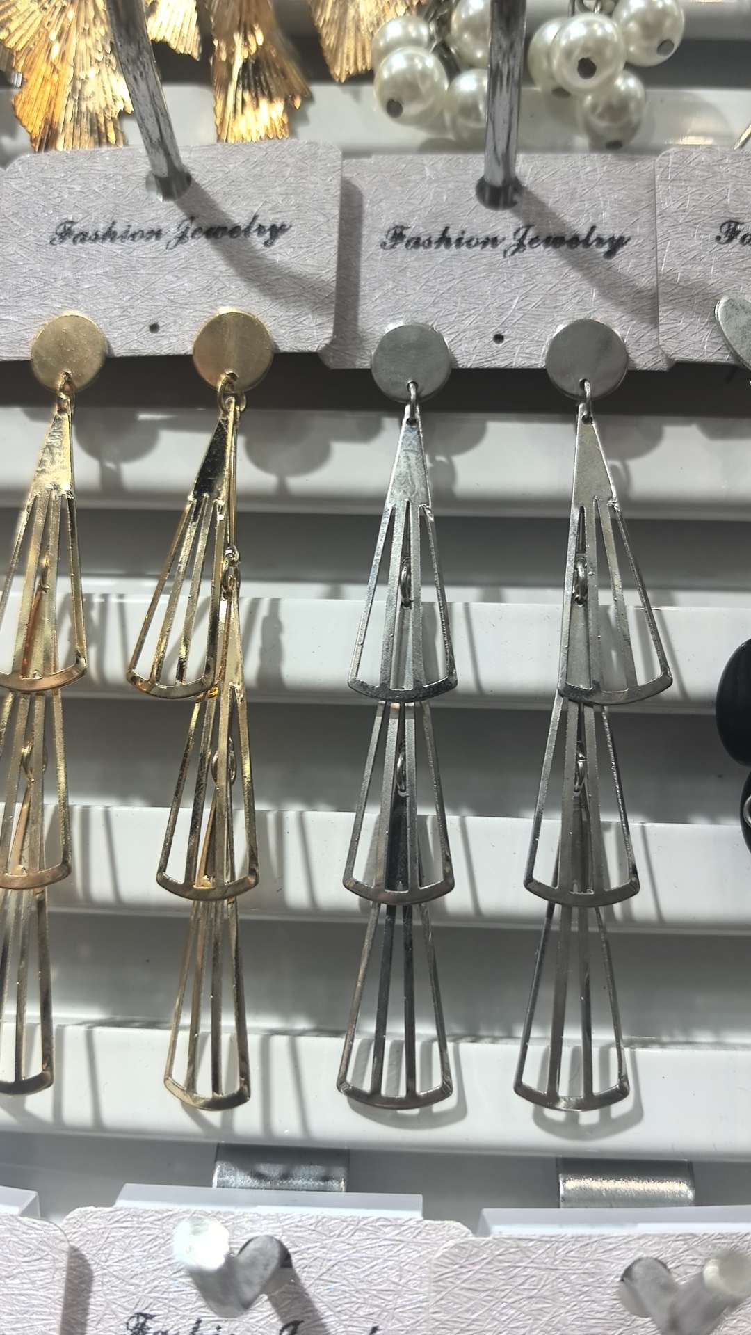 爆款合金太阳花 树叶款电镀金色银色耳饰耳钉细节图