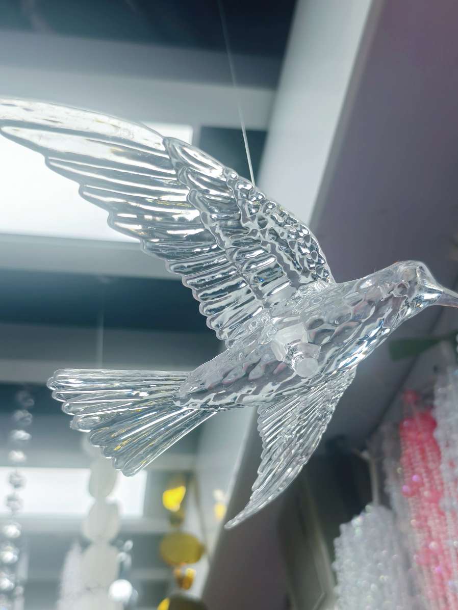 飞鸟，塑料飞鸟，装饰婚庆用品，喜庆用品，吊坠挂件白底实物图