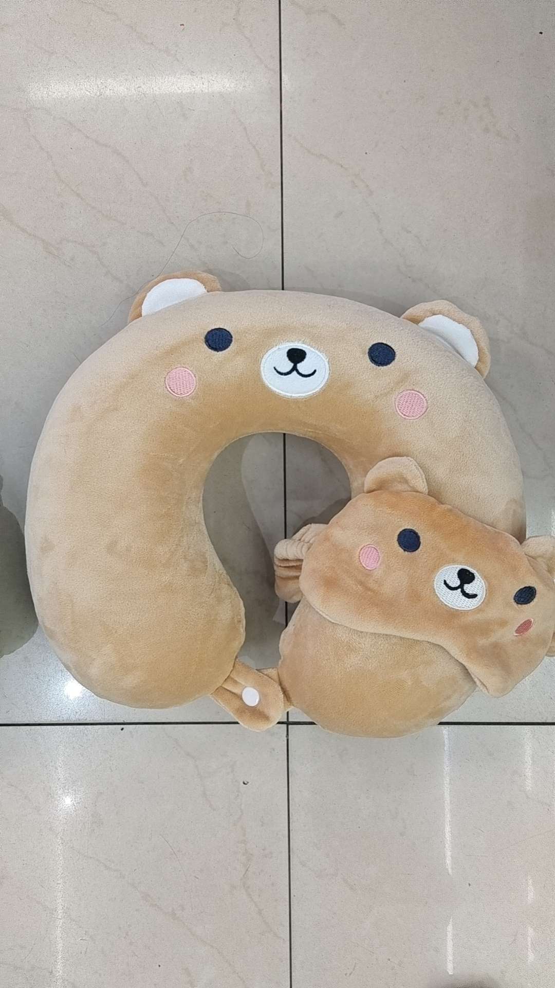 毛绒玩具u形枕加毛绒眼罩产品图