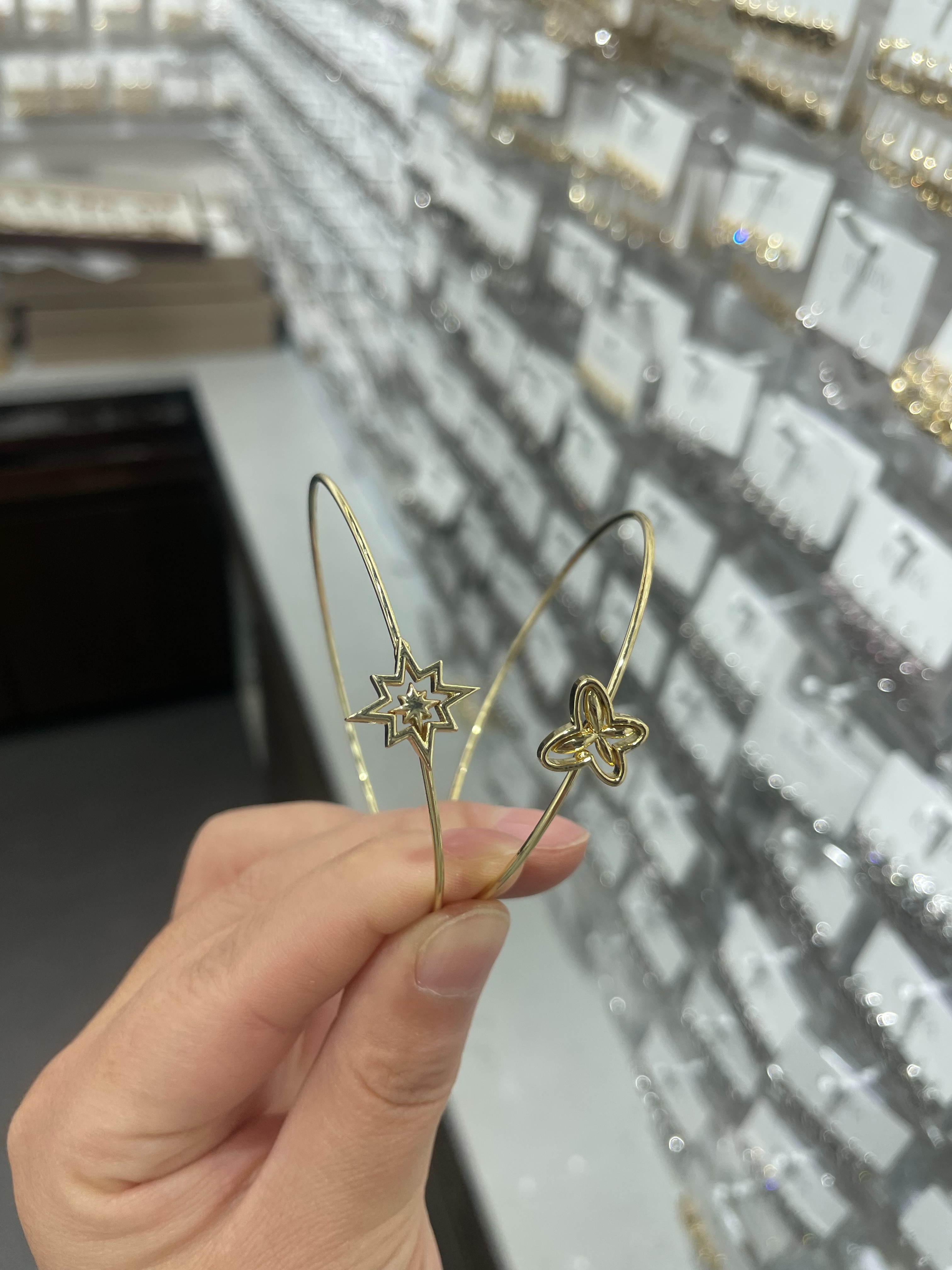 女款金色手镯手饰时尚百搭女款手饰金色