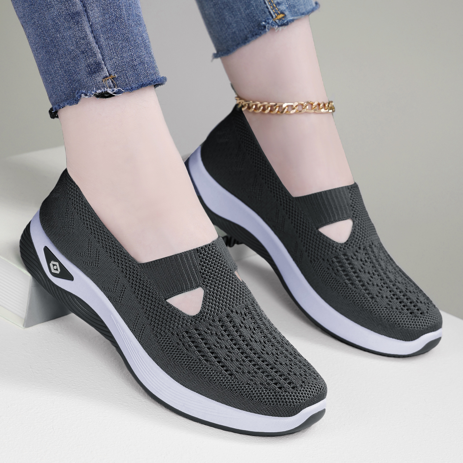 shoes women's shoes new casual shoes women's fashion shoes breathable old beijing cloth shoes cross-border manufacturers send mom shoes undefined
