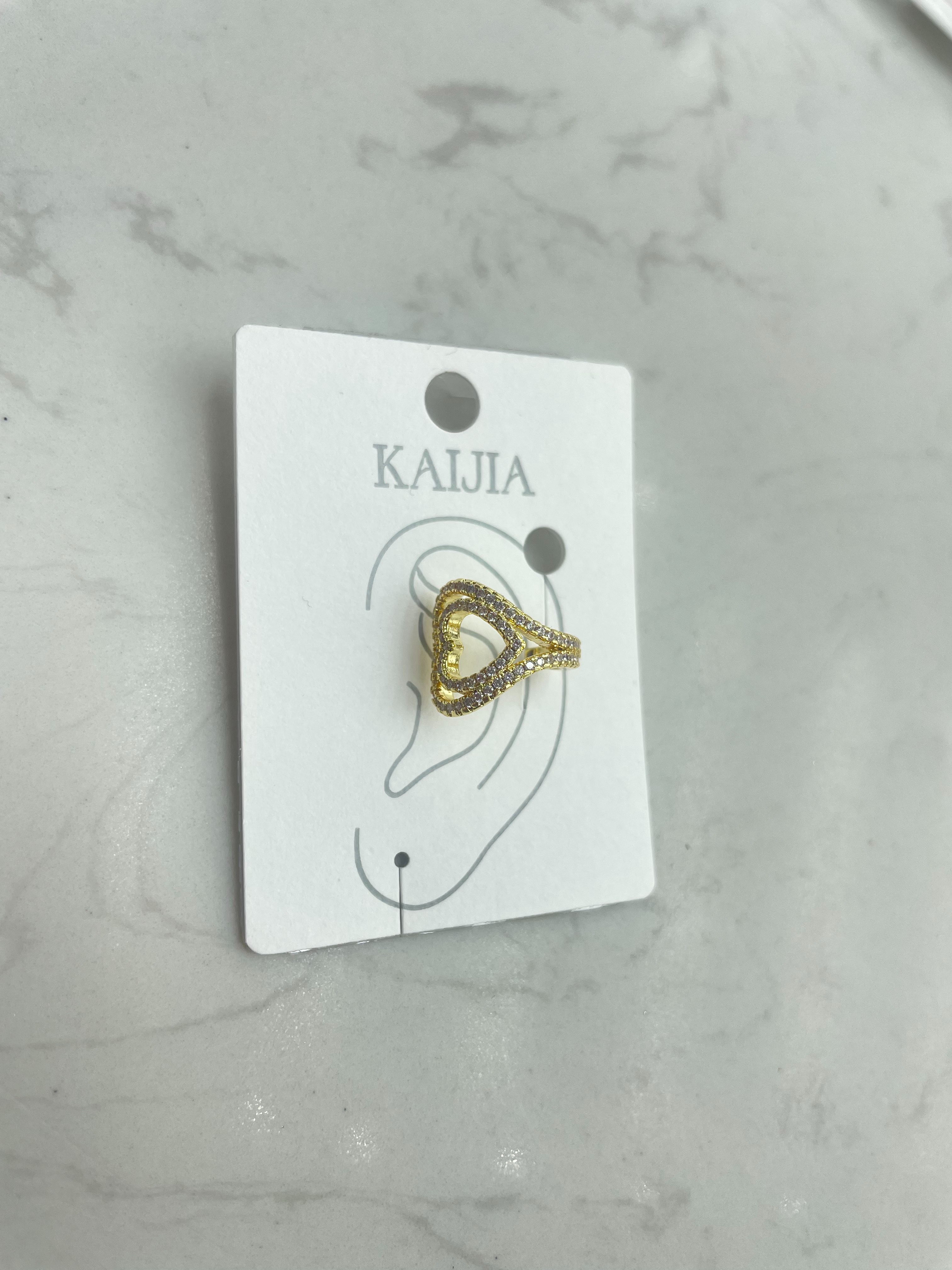 爱心锆石耳骨 时尚百搭饰品 精致耳饰 个性潮流设计