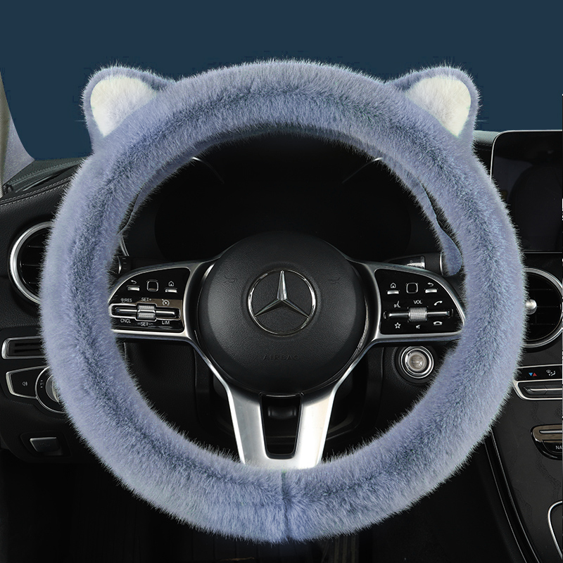 The 2025 new model of car steering wheel cover features a winter plush, cute cartoon, warm plush and anti-wear design, making it suitable for all winter car steering wheels Application Scenario