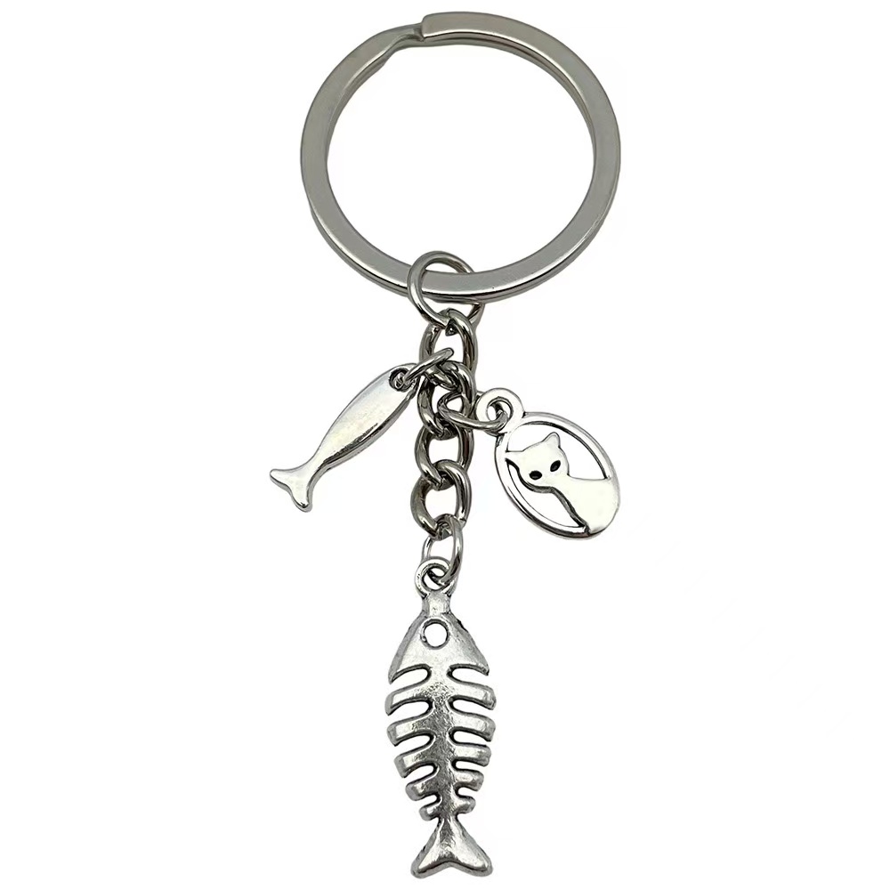 Creative diy accessories for cats and dogs, custom logo diamond keychain pendants, flat keychain jewelry pendants, fashionable, creative and versatile gifts detail image 4