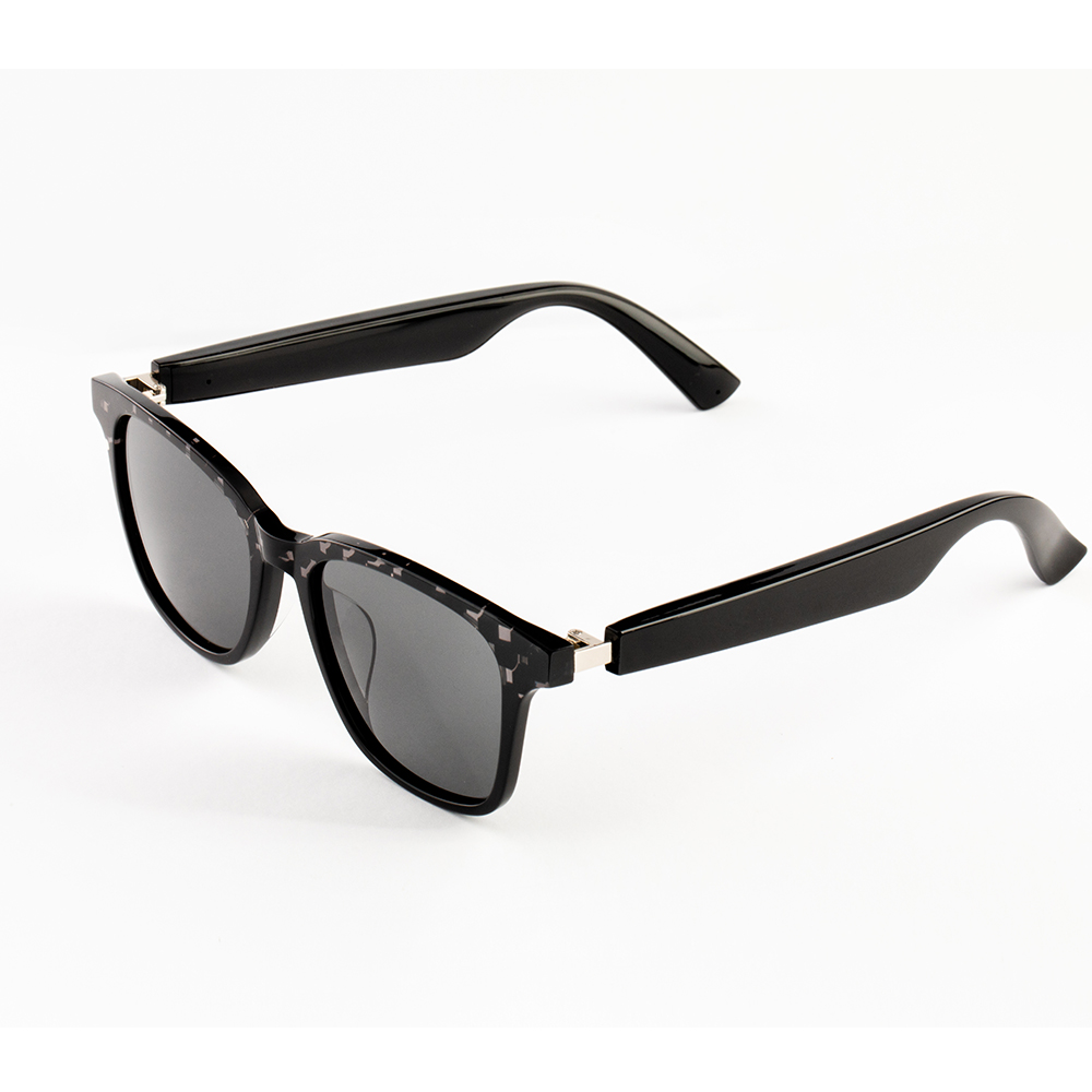 Bluetooth outdoor sound control Smart Glasses MZ15 for making and receiving calls and listening to music Application Scenario