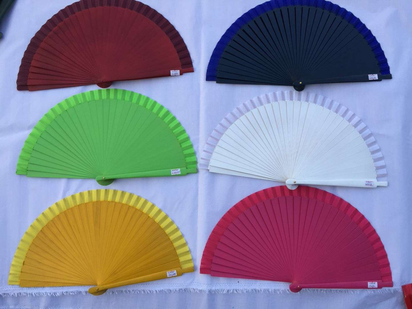 西班牙素面实木扇简约风折叠扇子道具欧美古典纯色哑光折扇批发 