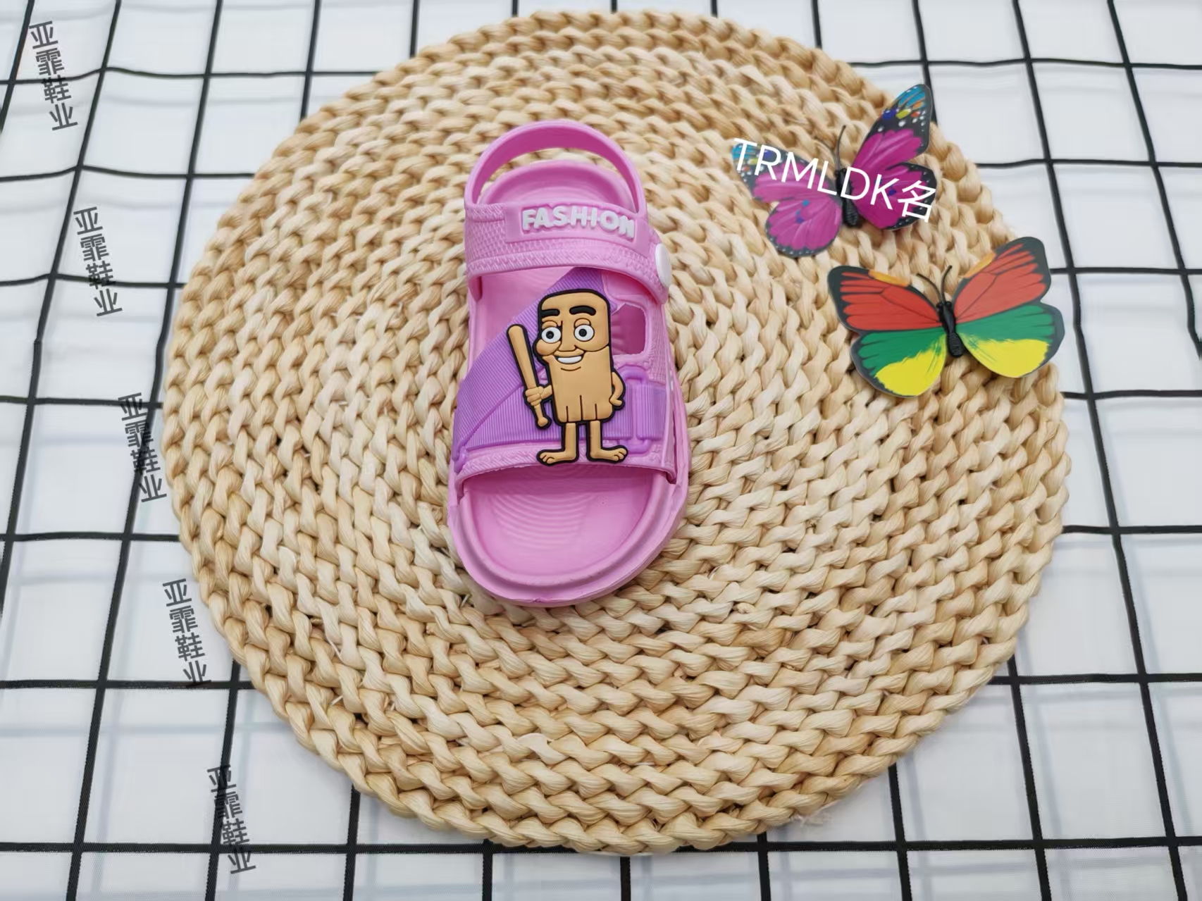 Cute cartoon outerwear sandals for children and babies in 2025 full figure