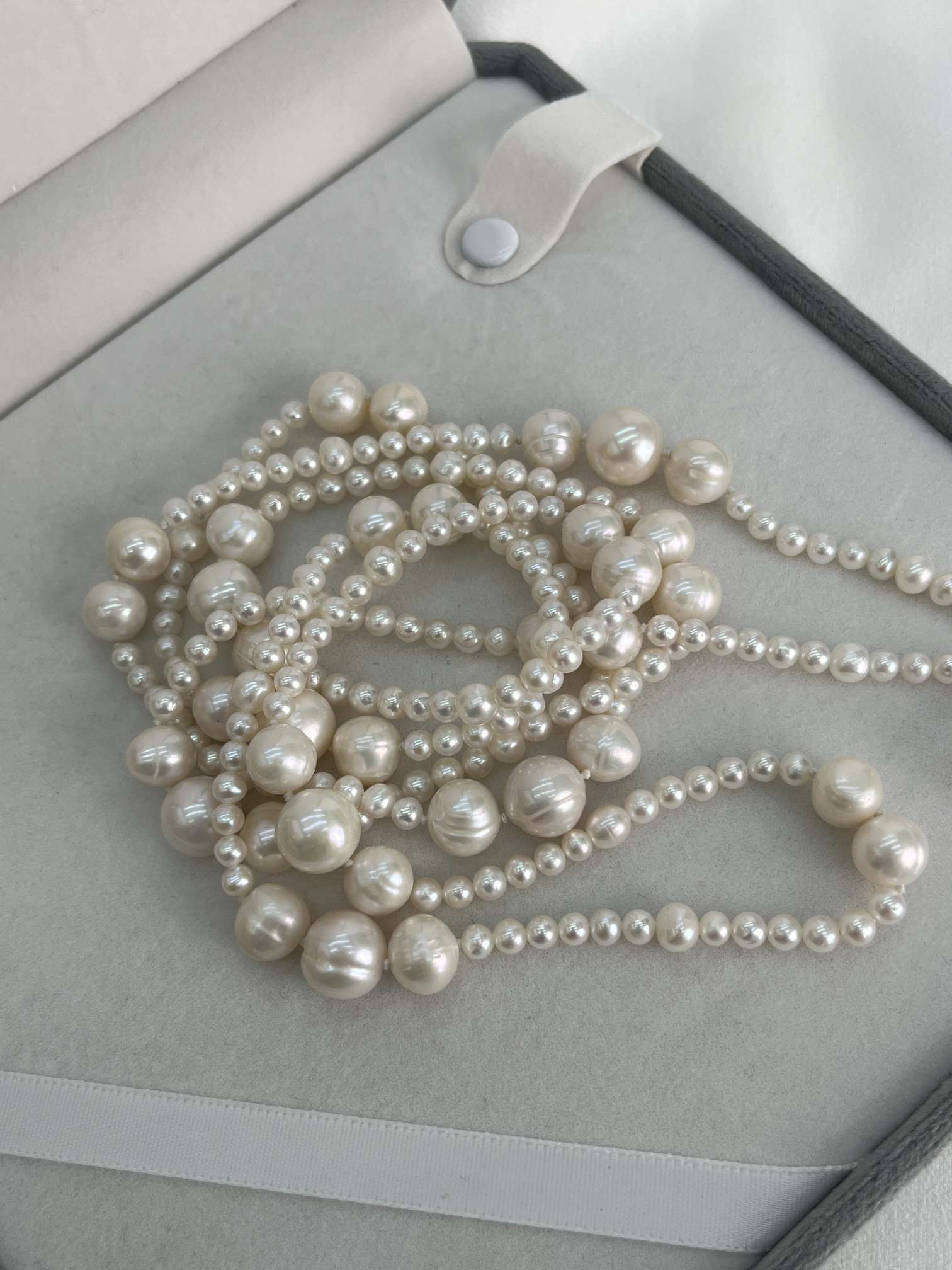 120cm multi-layer natural pearl sweater chain with fashionable design, multiple ways to wear Application Scenario