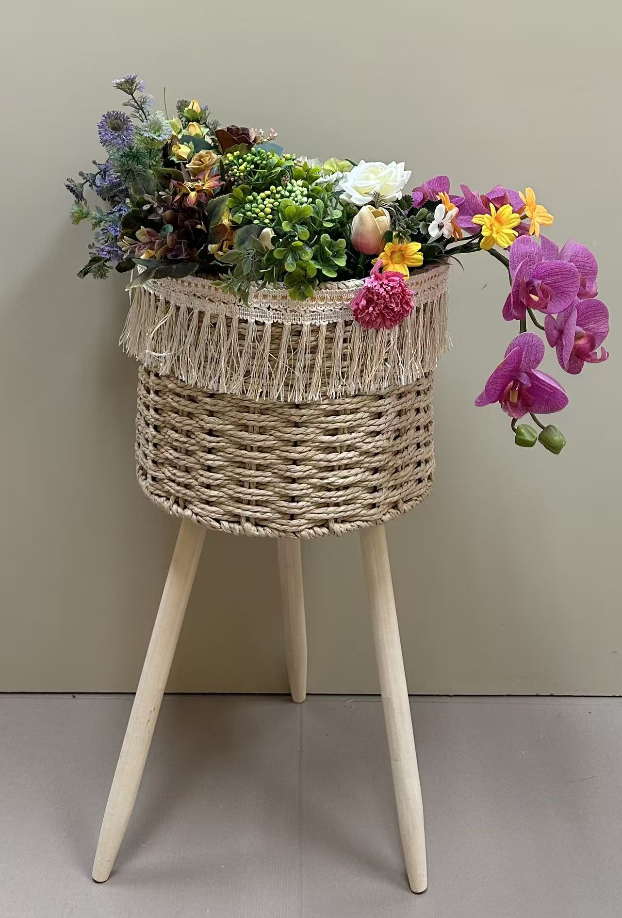 Nordic style creative pure handcrafted outer woven flower baskets, high flower stands, floor-standing indoor and outdoor decoration, green ivy garden potted plants, artificial flowers/real flowers, suitable for 2 flowerpots Specification image
