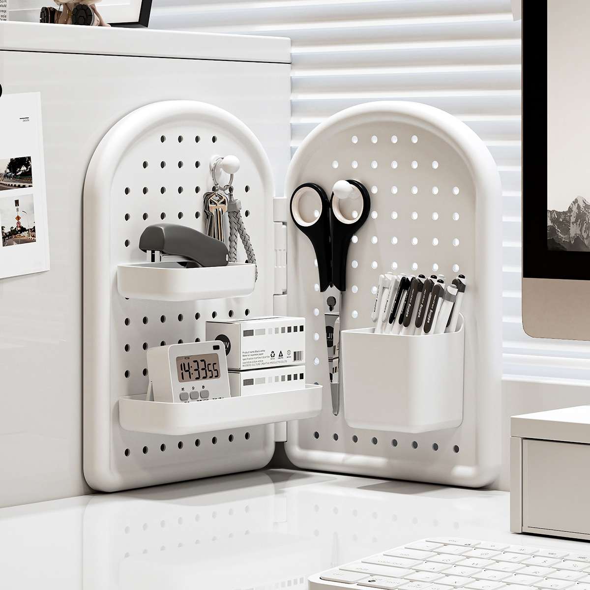 J192-JLG2505001 Multi-functional desktop corner stationery storage rack Office pegboard storage box Application Scenario