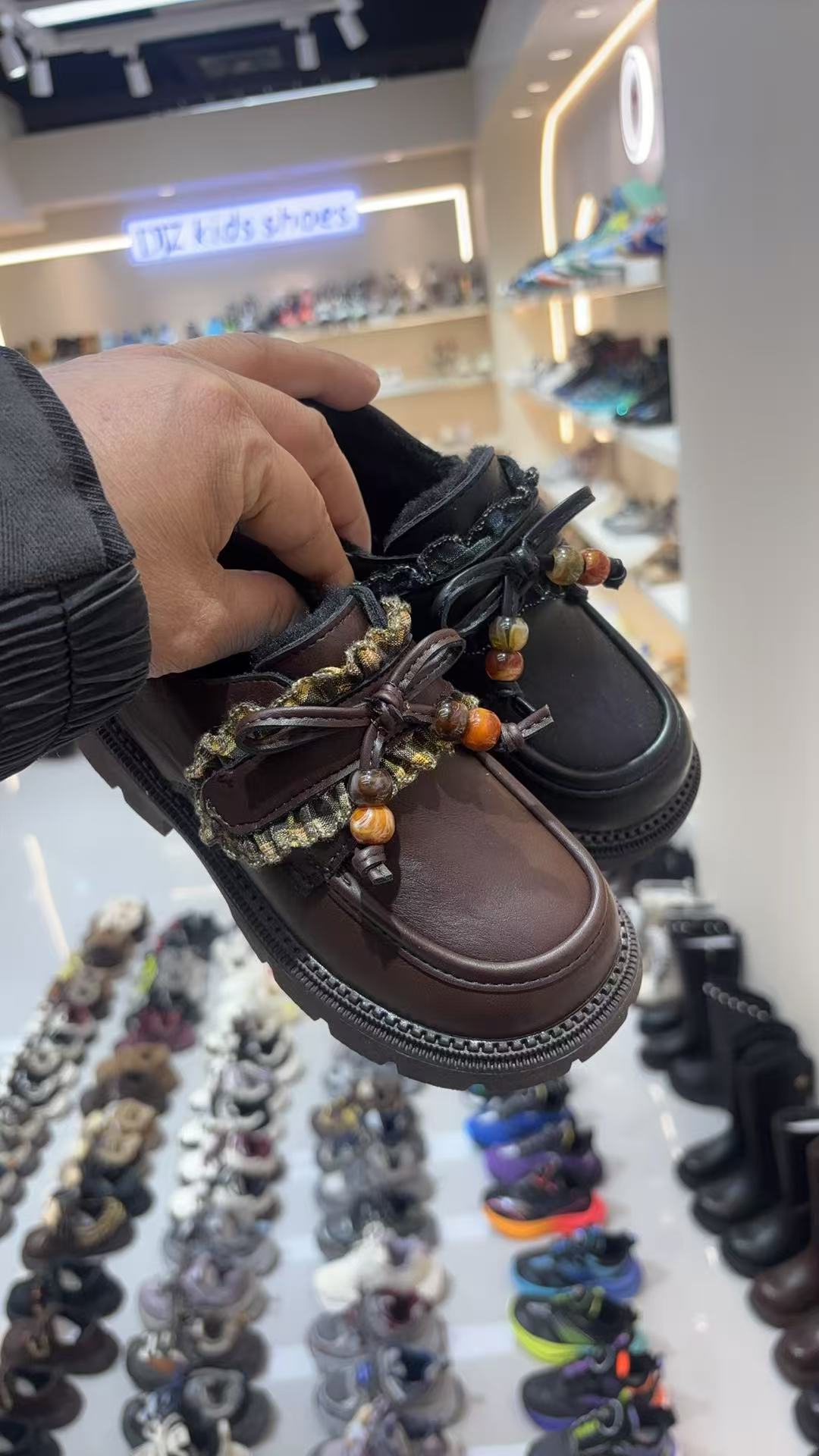 儿童皮靴童皮鞋批发零售