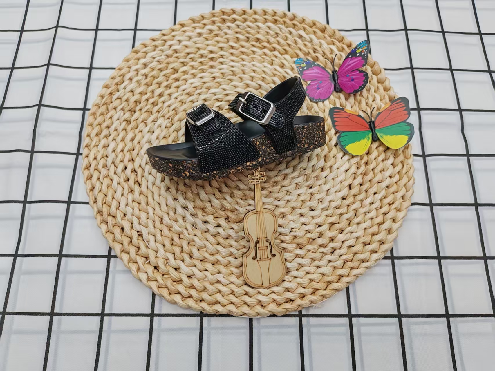 New soft-soled, simple and adjustable sandals for summer 2025 Specification drawing