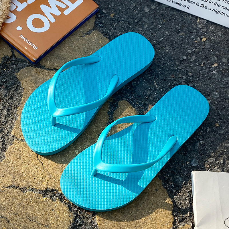 2025 new black flip-flops women's flip-flops women's summer outdoor non-slip flat-heeled beach shoes wholesale full figure