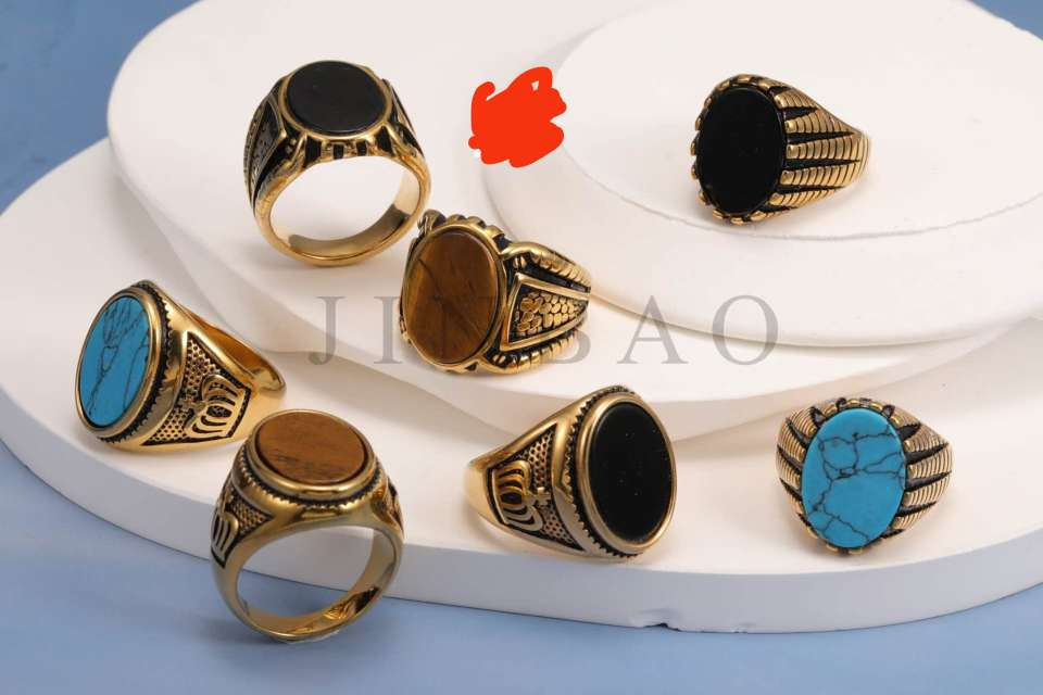 不锈钢316材质电镀真空镀不易掉色工艺铸造上面带石头款式多多来样定制上面的有现货定制45天左右欢迎前来选购各种手链手镯项白底实物图