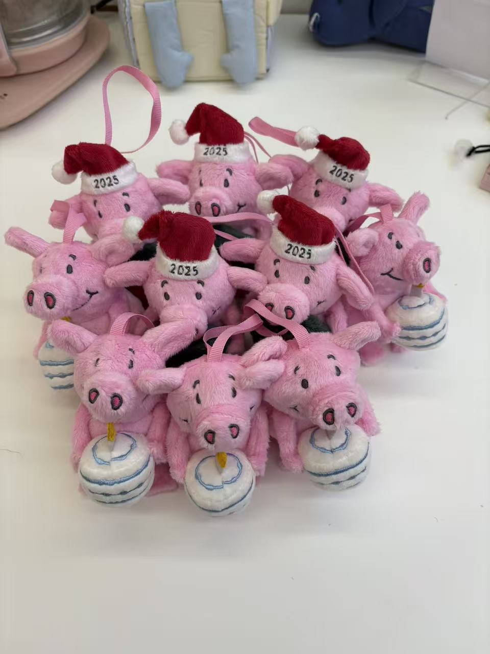 British PERCYPIG Martha Pig Christmas style plush pendant toy, British trend Percy Pig Pig-related pig pendant Specification image