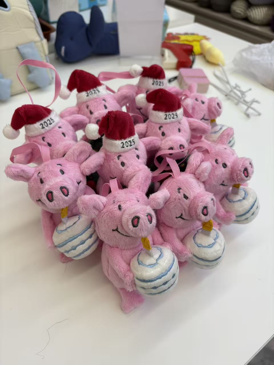 英国PERCYPIG玛莎小猪圣诞款式毛绒挂件玩具英伦潮流佩西猪 猪周边猪挂件