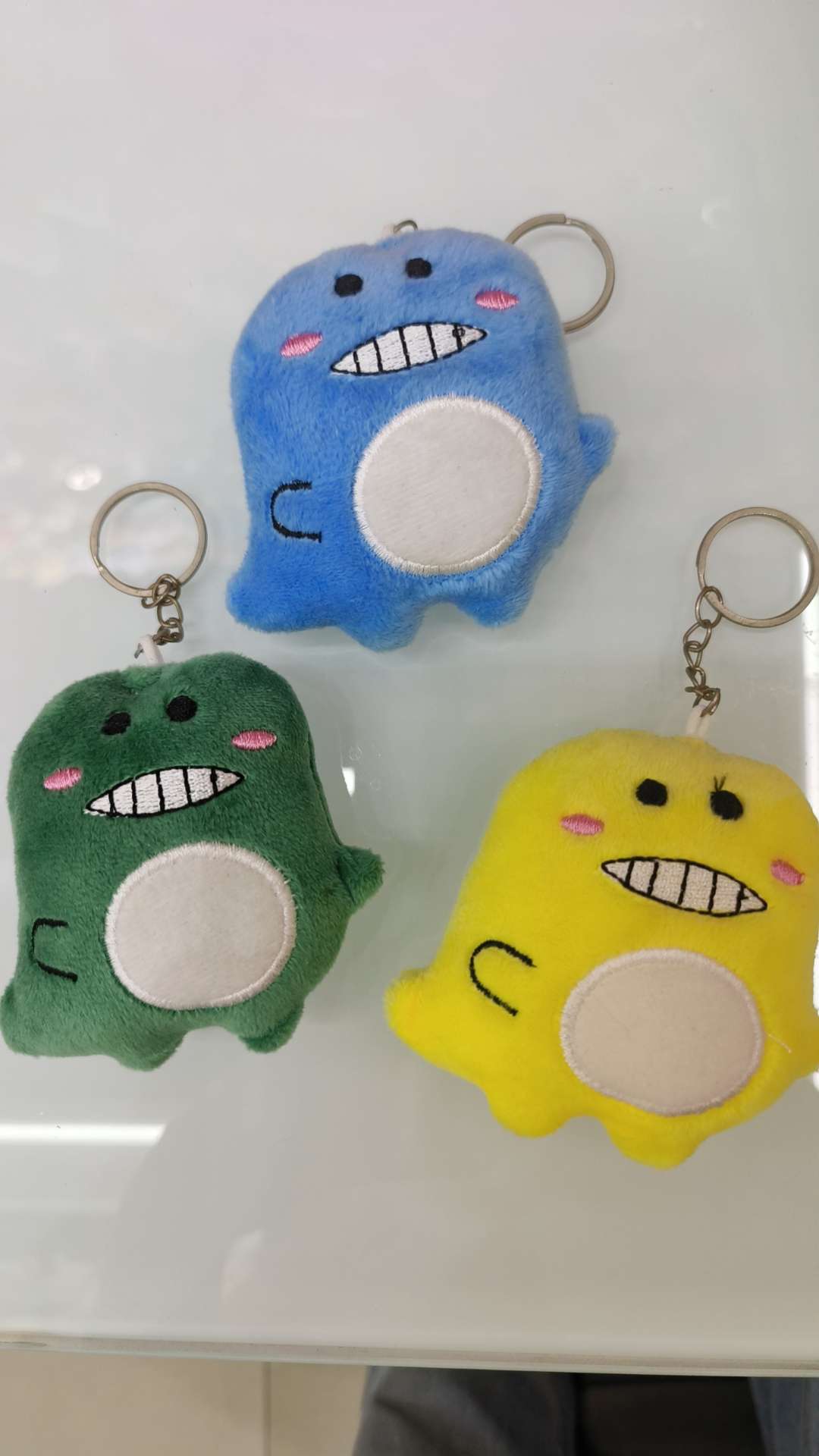 进口潮流毛绒玩具抱心熊刺绣羊毛毡玩偶儿童礼物毛绒玩具