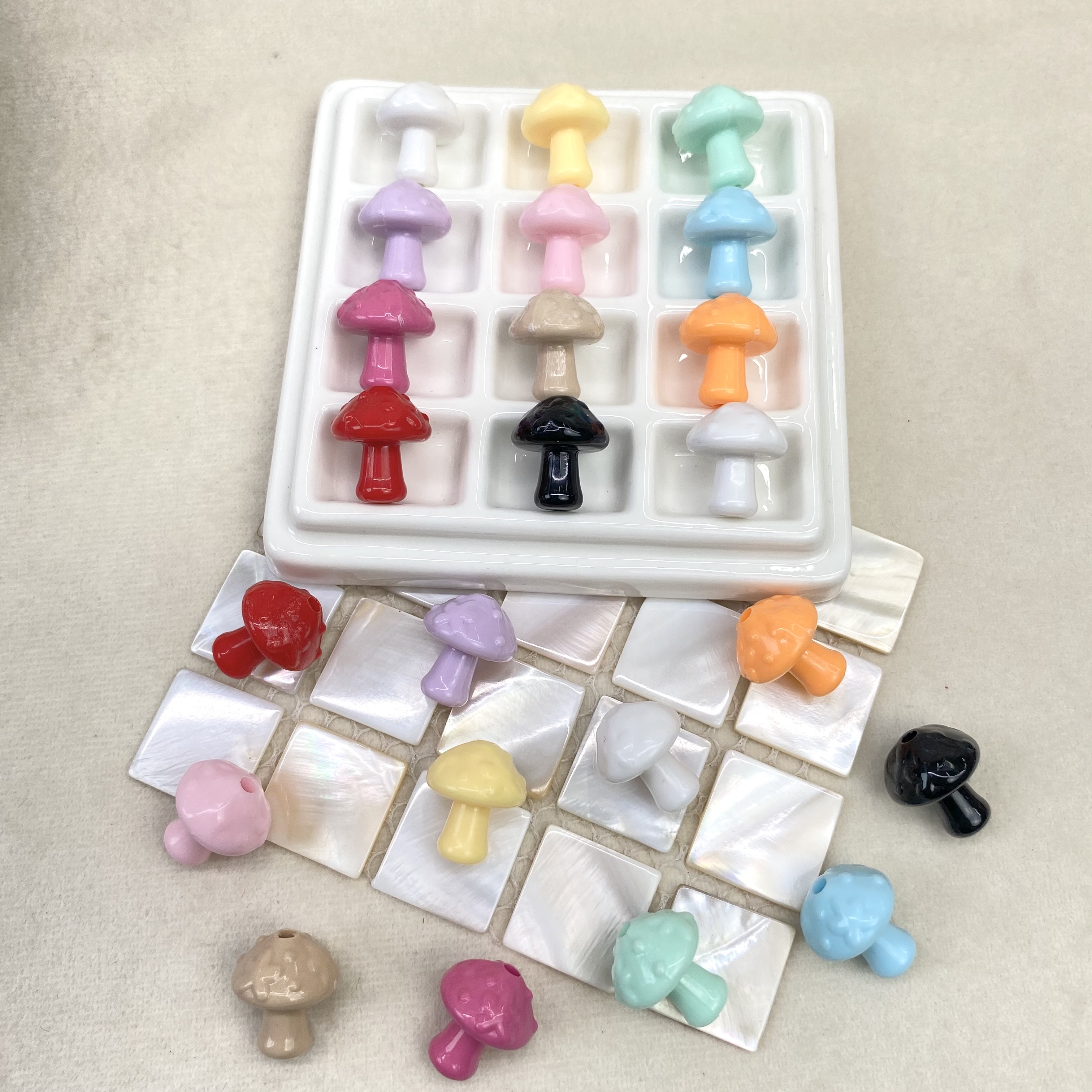 亚克力实色蘑菇diy/手机链钥匙扣包包挂件装饰饰品材料散珠批发