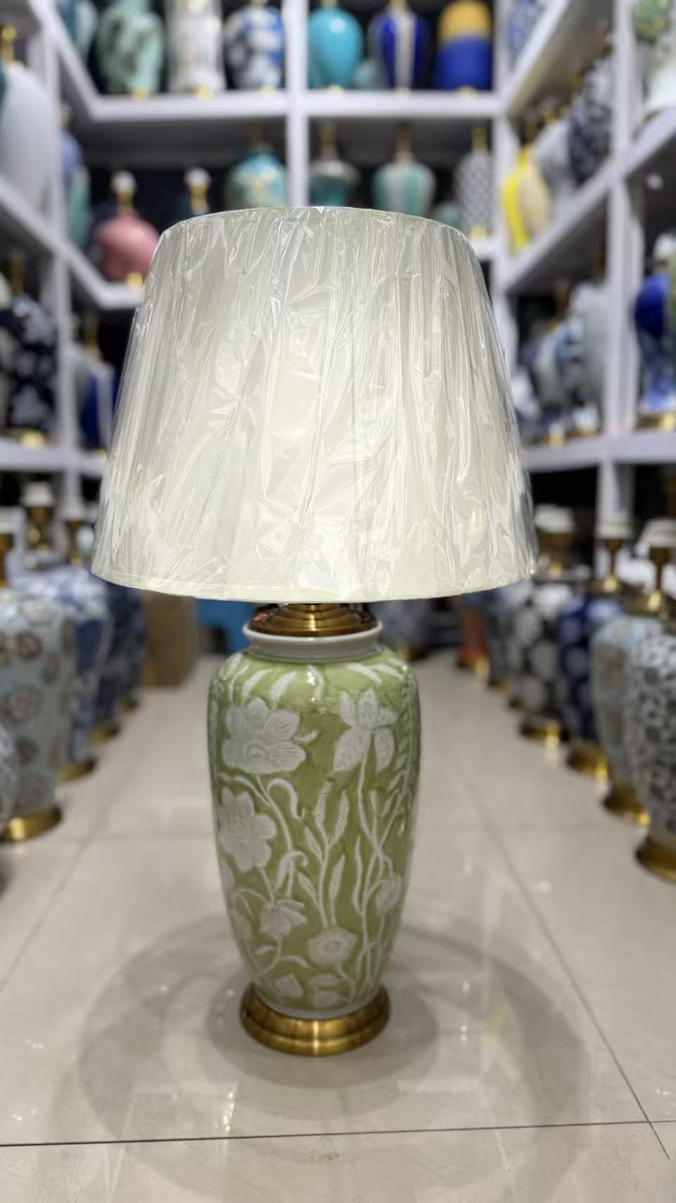 陶瓷台灯，照明。陶瓷工艺品AA-2