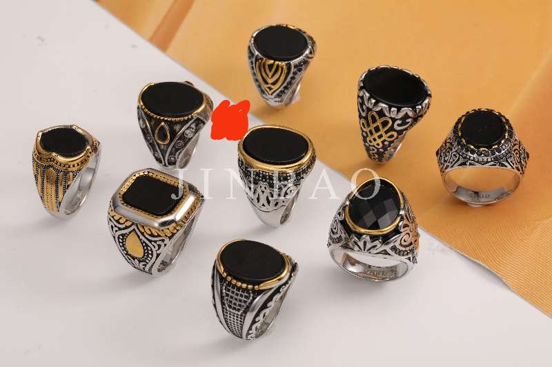 不锈钢316材质电镀真空镀不易掉色工艺铸造上面带石头款式多多来样定制上面的有现货定制45天左右欢迎前来选购各种手链手镯项