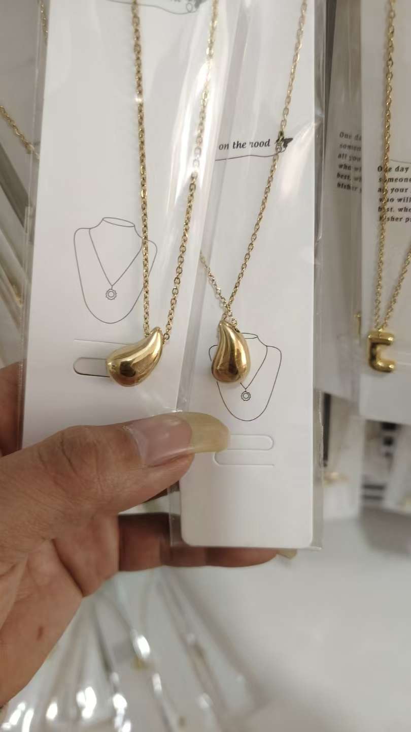 不锈钢316材质电镀真空镀不易掉色工艺铸造上面带石头款式多多来样定制上面的有现货定制45天左右欢迎前来选购各种手链手镯项详情图4