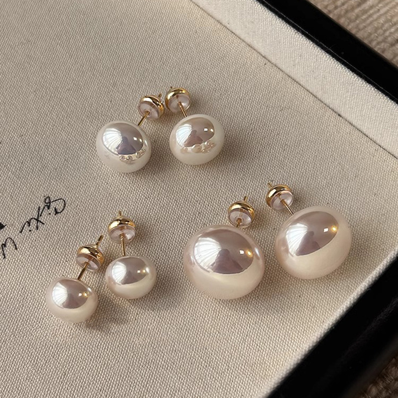 shijia bread flour light milky white pearl stud earrings female s925 sterling silver needle niche high sense all-matching new product earrings full figure