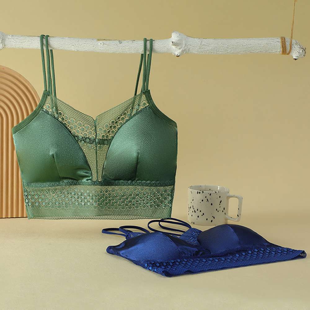 Ladies' lace, beautiful back bra with sequined straps undefined