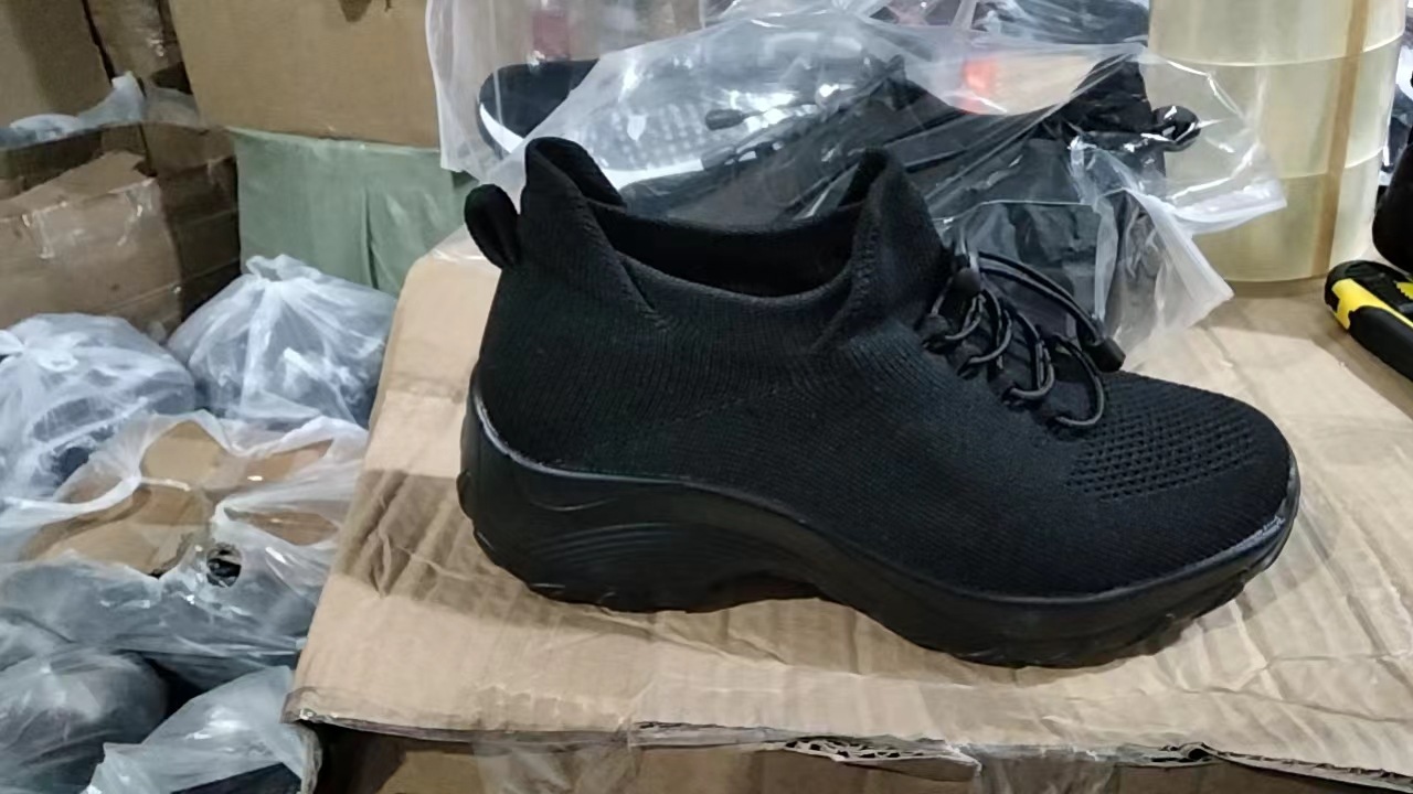 spring new cross-border plus size sneakers sock shoes mom shoes flying woven breathable mesh women's shoes platform shake shoes undefined