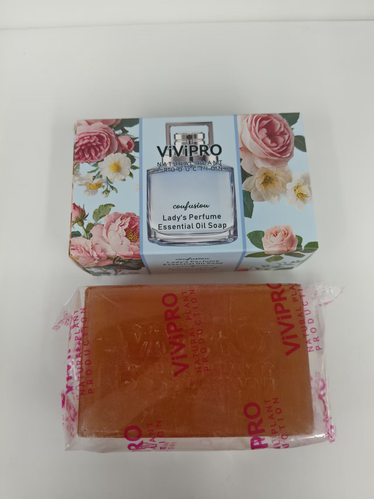 香皂肥皂/硫磺皂/香皂肥皂片/香皂/肥皂白底实物图