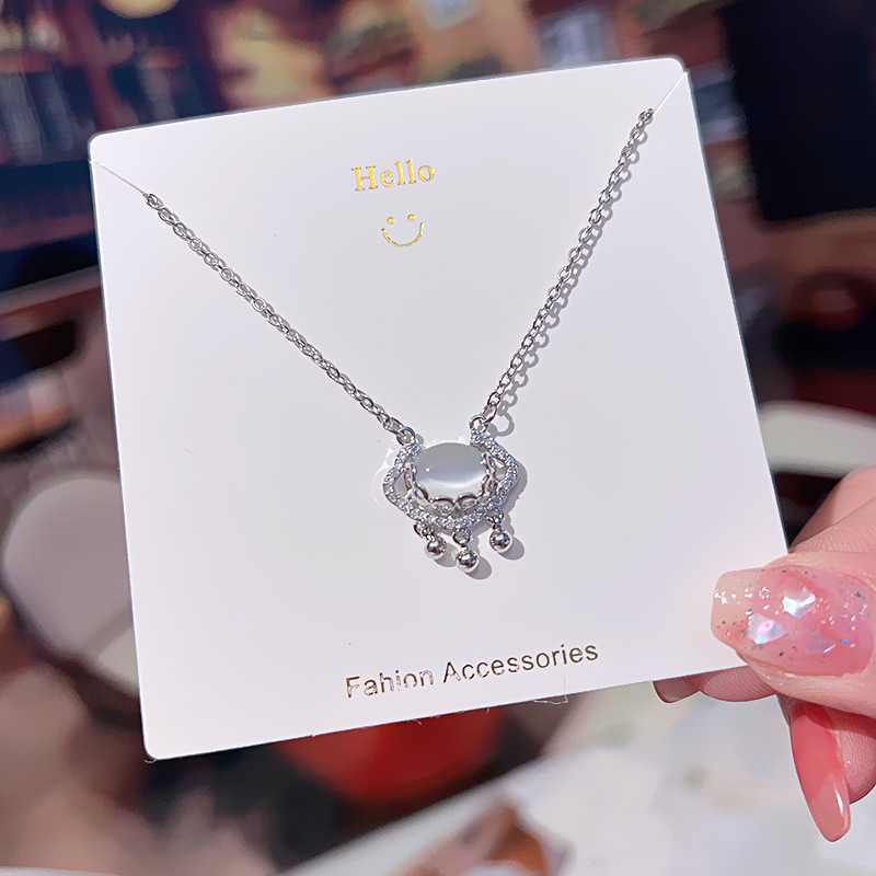 japanese and korean light luxury design sense silver titanium steel necklace female ins fashion minority all-match online influencer clavicle chain advanced necklace details Picture