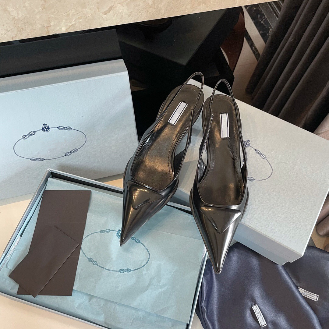 p's pointed toe kitten heel sandals women's 2023 summer european and american new triangle mark high heels mid heel toe box slingback sandals Item Picture