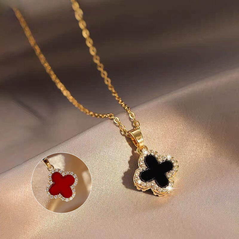 elegant clover titanium steel necklace women's summer light luxury minority clavicle chain simple all-match pendant necklace sweater chain Application Scenario