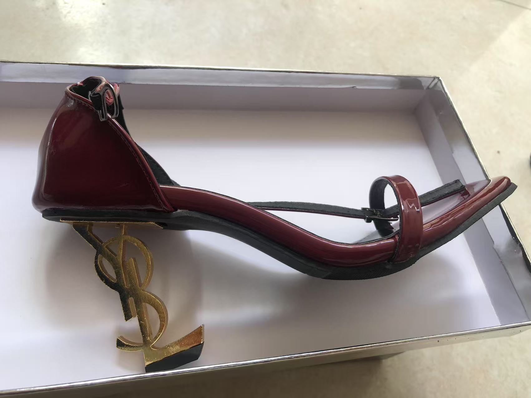 summer 2024 new fashion open toe sandals european and american large size one-strap letter profiled heel fashion high heel sandals Item Picture