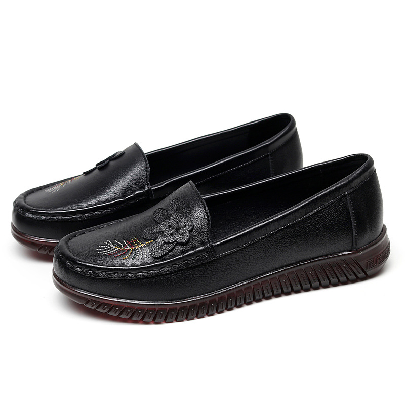 middle-aged mom shoes genuine leather soft bottom for the elderly flat spring and autumn shoes women middle-aged and elderly leather shoes tendon bottom no free shipping undefined