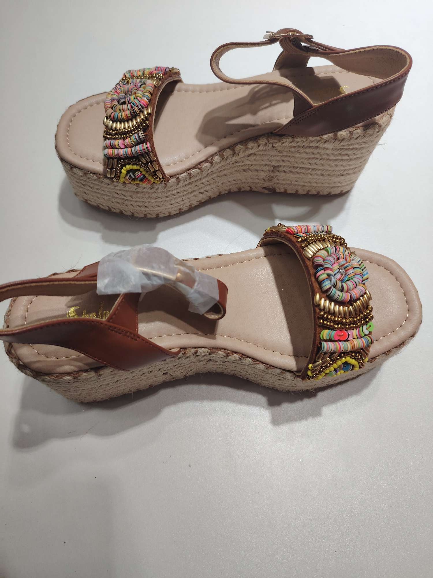 青岛夏季女式凉鞋时尚百搭休闲拖鞋沙滩凉拖鞋鞋潮流轻便舒适