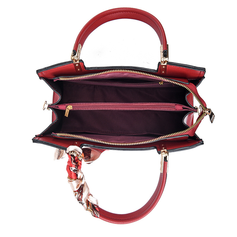 mom bag wedding bag for middle-aged peopl elegant mother-in-law wedding red women bag crossbody handbag high sense wedding bag Application Scenario