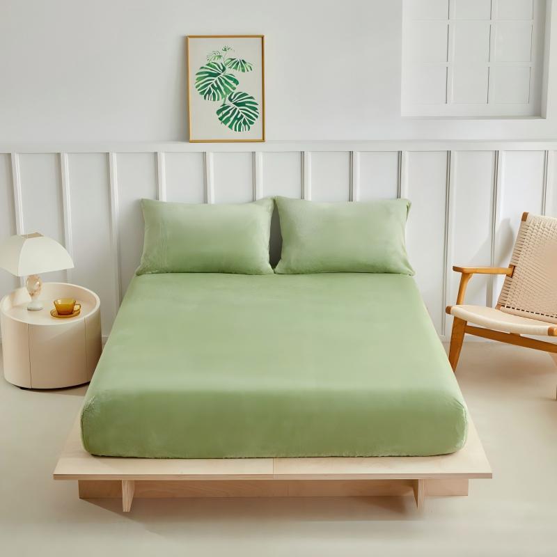 北极绒床笠三件套跨境外贸KS抽条毛毯办公室午睡盖毯礼品毯空调毯子白底实物图