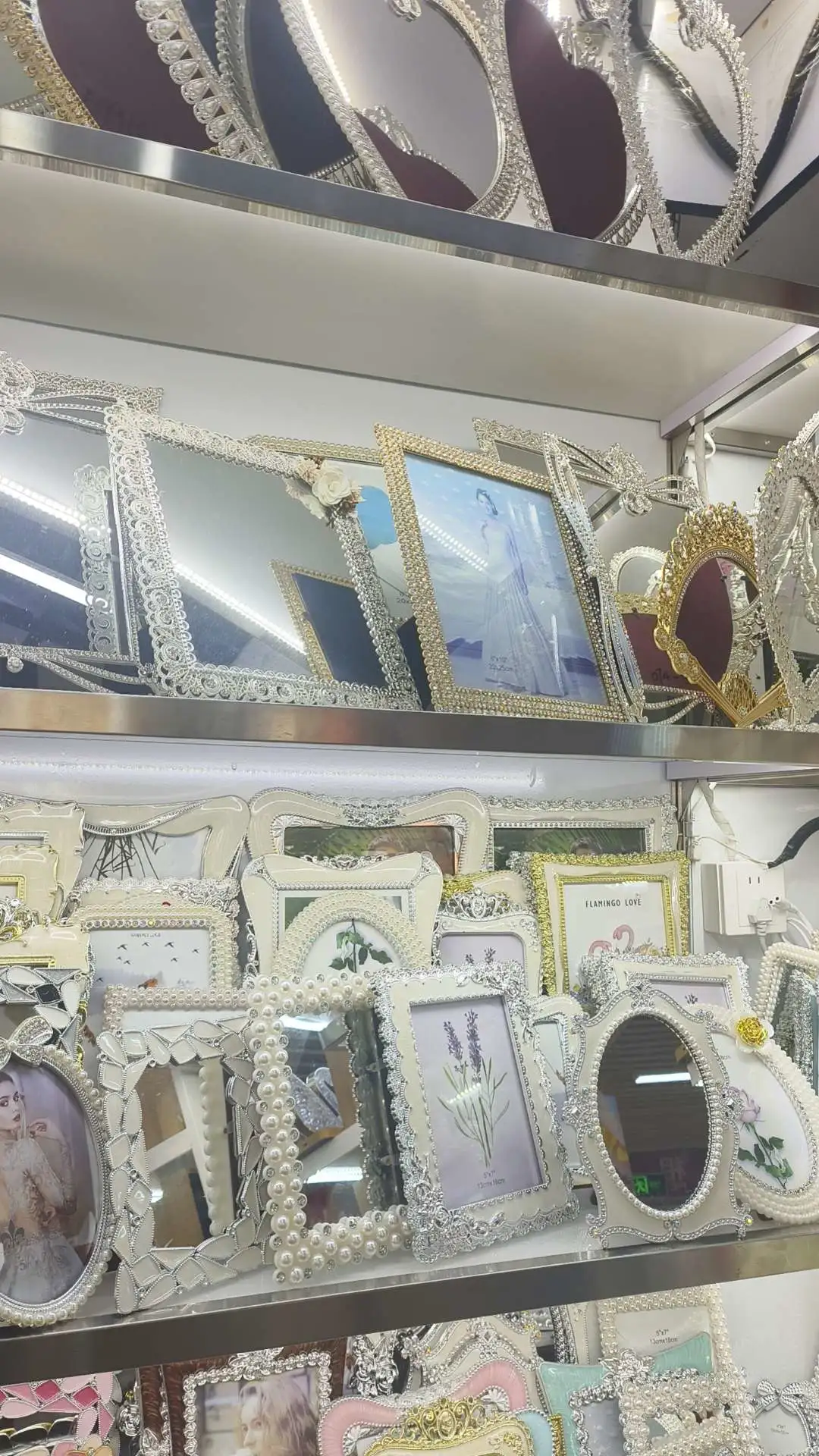 أُطر الصور المصنوعة من المعدن واللدائن المصنوعة من المصنوعات الإبداعية detail image 3