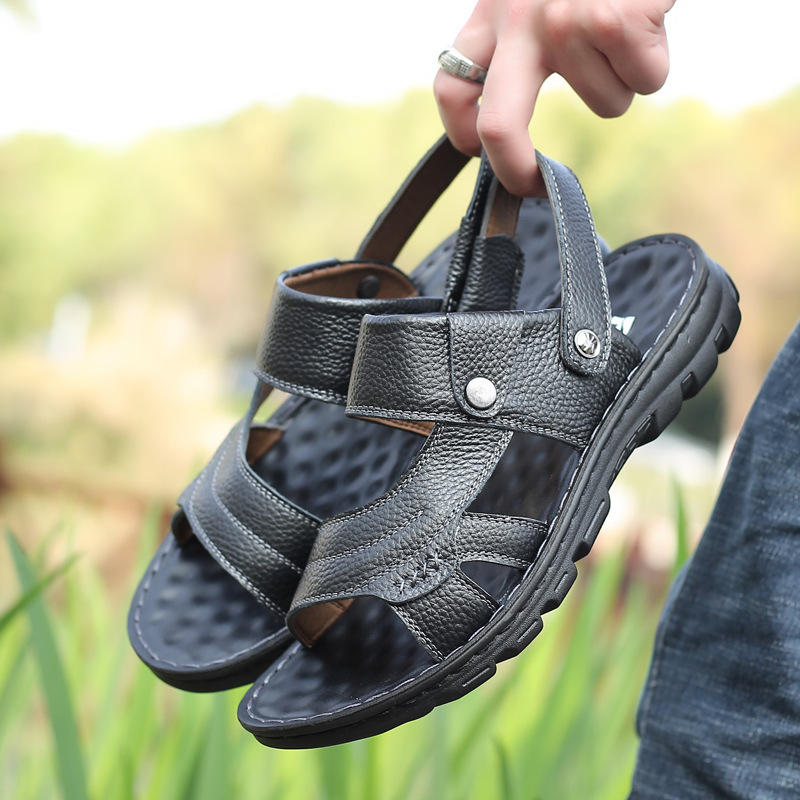 2025 summer new men's sandals men's cowhide beach shoes casual men's shoes thick-soled soft leather slippers online sandals Application Scenario