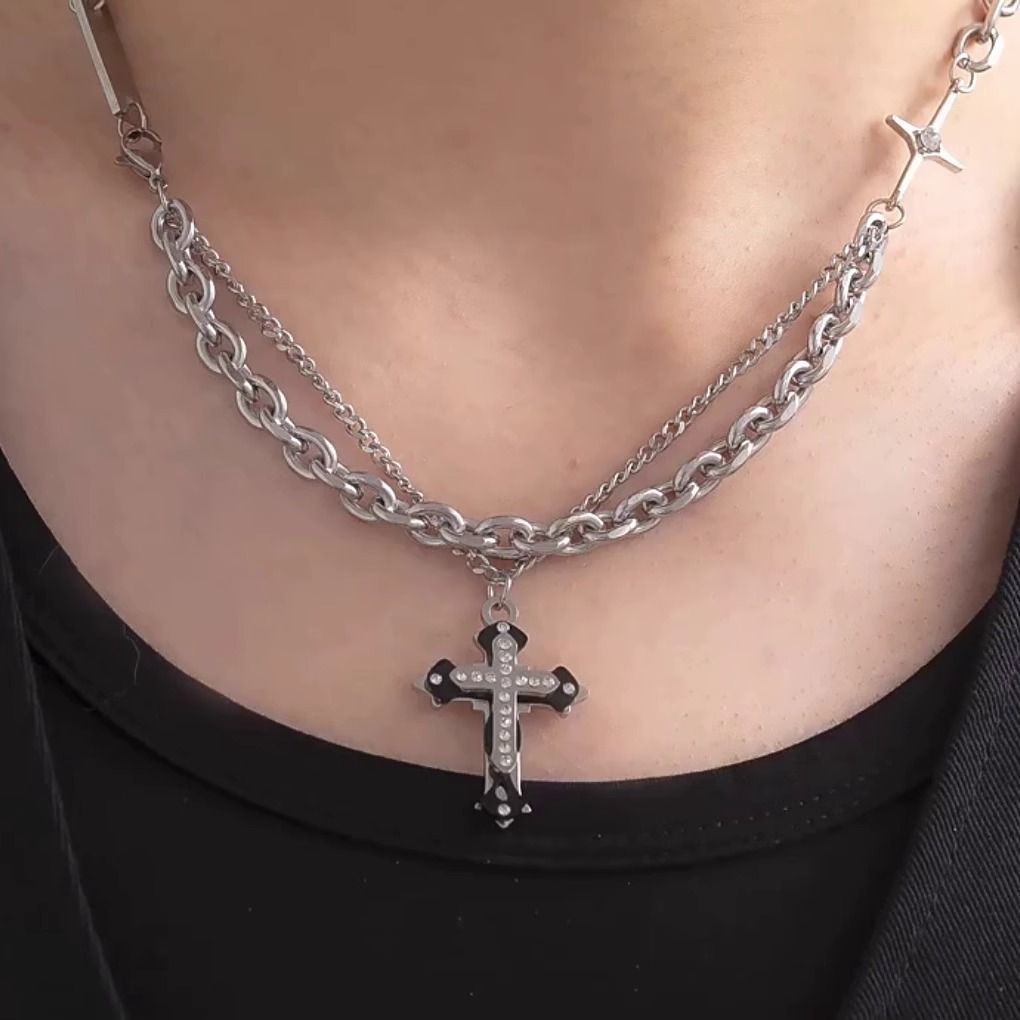 necklace men's titanium steel no fading simple all match jewelry women's sweater chain new fashion personality super hot hip hop accessories Application Scenario
