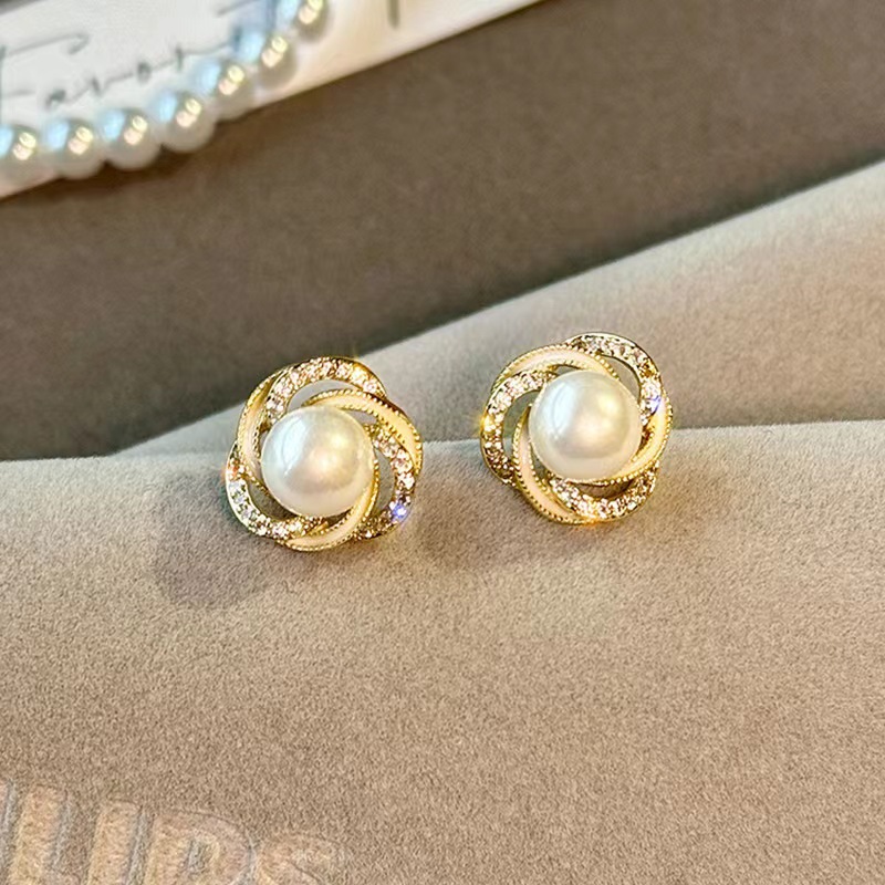 2025 new rhinestone pearl stud earrings elegant high sense women's earrings exquisite small fashion accessories wholesale details Picture